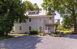 201 CAPON ST, STRASBURG, VA 22657