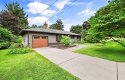 916 W Dean Avenue, Monona, WI 53716