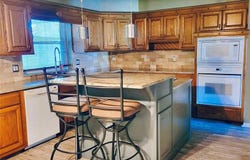 724 Three Oaks Drive, Midwest City, OK 73130