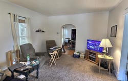 827 W 17TH Avenue, OSHKOSH, WI 54902