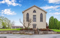 4 DAVIS ALLEY, LOYSVILLE, PA 17047