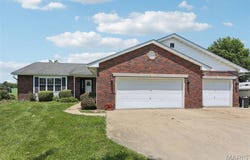 2 Stone Drive, Highland, IL 62249