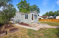 4742 Zane Avenue N, Crystal, MN 55429