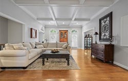 7925 W 118th Terrace, Overland Park, KS 66210