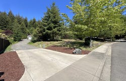 2211 Timberline DR, Coos Bay, OR 97420