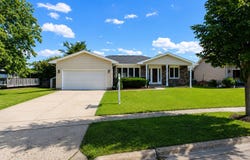 5111 Springdale Lane, McHenry, IL 60050