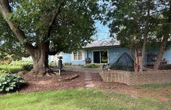 208 Park Row, Flora, IN 46929