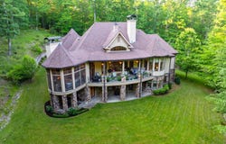 714  Beechwood Road, Lewisburg, WV 24901