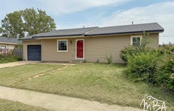 302 Oldweiler Drive, Holcomb, KS 67851
