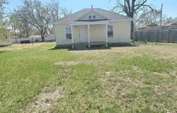 805 W 11th Street, Junction City, KS 66441