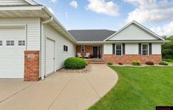 104 Creekside Drive, Mankato, MN 56001