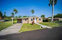 1157/ 1155 4th Way, North Fort Myers, FL 33903