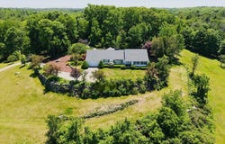 1107 Jackson Rd, Hardwick, MA 01037