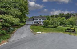 3 River Pl, Lexington, VA 24450