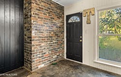 202 Maple Loop Rd, Knoxville, TN 37920