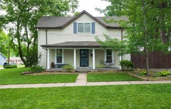 209 E 1st Street, Lee's Summit, MO 64063