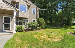38 Stone Trail, North Providence, RI 02904