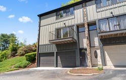 2020 Cherokee Bluff Drive, Knoxville, TN 37920