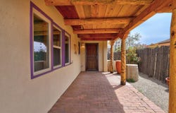 705 LAKEVIEW Circle SE, Rio Rancho, NM 87124