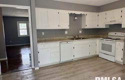 2811 MONMOUTH Court, Springfield, IL 62704