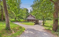 1640 DUNKLEBERGER ROAD, ELLIOTTSBURG, PA 17024