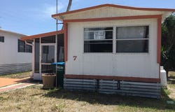 7 Kings Lane, Cape Canaveral, FL 32920