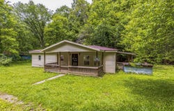60 Carr Lane, Pine Top, KY 41843