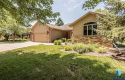 1109 S Parkview Blvd, Brandon, SD 57005