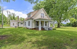 419 E New Melville Road, Willard, MO 65781