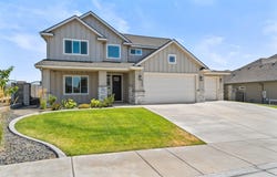 588 Lazio Way, Richland, WA 99352