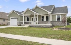 518 Lissaaron Drive, Winchester, IN 47394