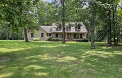 9 FAWN Drive, Fairfield, IL 62837