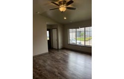 112 Wild Rose Ln, Solon, IA 52333
