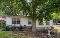 511 N Hill St, Caldwell, TX 77836