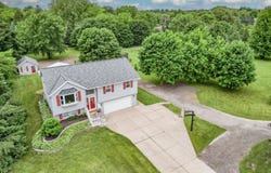 N64w14152 Mill Rd, Menomonee Falls, WI 53051