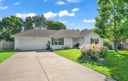 113 Holly Ridge Road, Willard, MO 65781