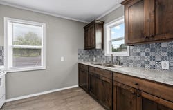 11  N 13th  ST, Van Buren, AR 72956