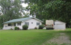 722 W 3rd Avenue, Garnett, KS 66032