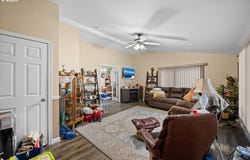 120 LITTLEBROOK LN, Roseburg, OR 97471