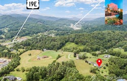 220 Grand View Lane, Burnsville, NC 28714
