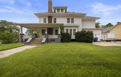 204 N Broadway Ave, Sterling, KS 67579