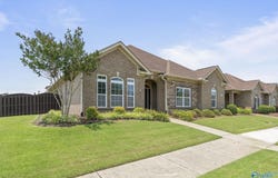 907 Binding Branch NW, Huntsville, AL 35806