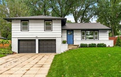 6411 W 77th Street, Prairie Village, KS 66204
