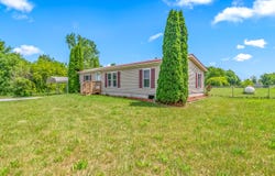804 Clarendon Rd Road, Quincy, MI 49082