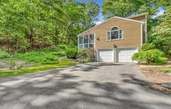 180 Mellen St, Holliston, MA 01746