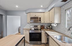 17 Davis Ave, Attleboro, MA 02703