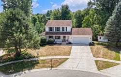 2142 Belmont Farms Circle, Belmont, MI 49306