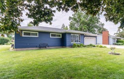 1107 Ridgemont Road, Waterloo, IA 50701