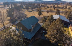 6300 NE 5th Street, Redmond, OR 97756