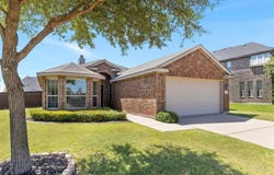 271 Burnett Drive, Lavon, TX 75166